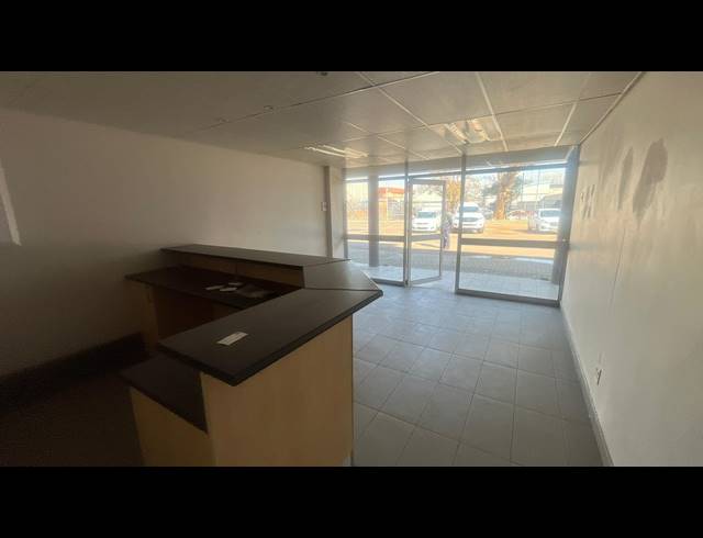 226M² WAREHOUSE TO LET IN SILVERTON